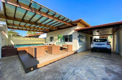 Casa à venda no centro de barra de são joão-rj: 4 quartos, 2 suítes, 2 salas, 3 banheiros, 3 vagas de garagem, 150m²!
