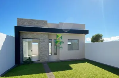 Casa linear na quadra da praia com a zayda construtora!