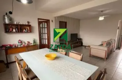 Excelente Localização: Casa espaçosa e anexo próxima de Comércio e Praias de Rio das Ostras - Oportunidade