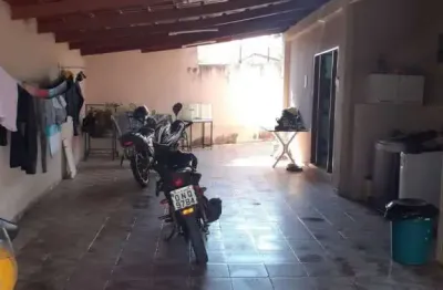 Oportunidade casa com 3 quartos sendo 1 suíte de  de 216,99m² no  st. garavelo