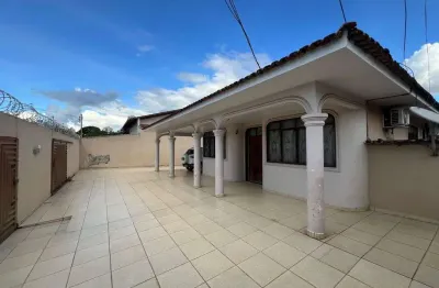 Casa para venda com 3 quartos sendo 1 suíte de 328,14 m², na t-39 - setor bueno