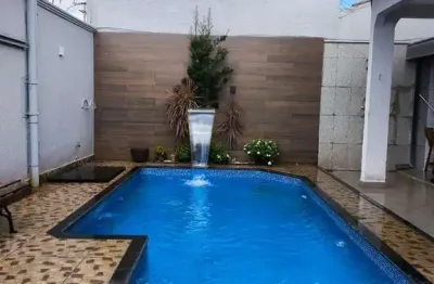 Casa de 4 quartos, sendo 2 suítes no setor parque anhanguera