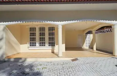 Excelente casa avenida areiao, setor pedro ludovico