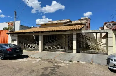 Casa com 3 quartos à venda na Rua Amaral Peixoto, 01, Vila Anchieta, Goiânia