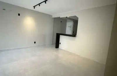 Apartamento muito bem localizado, 3 quartos sendo 1 suíte com closet de 106,00m²
