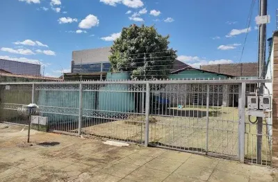 Vende-se casa de 3 quartos no jardim ana lucia de 255,00m²