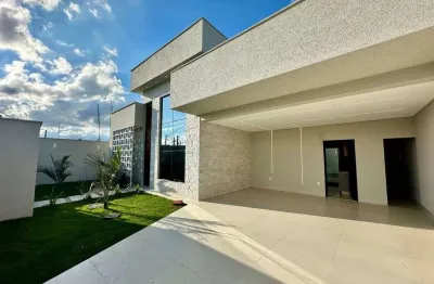 Casa três suítes com piscina próximo ao jardins madri