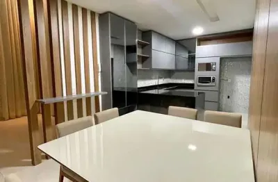 Casa á venda sendo 3 quartos, 1 suíte, 2 banheiros, 2 vagas de estacionamento.