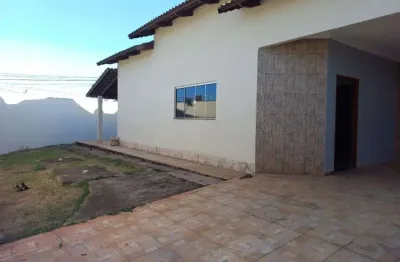 Casa com 3 quartos à venda na Rua ALV 8, Setor Alto do Vale, Goiânia