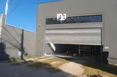 Galpão comercial à venda no setor novo horizonte na principal avenida comercial