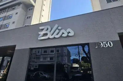 Apartamento 2 quartos c/ suíte – st. serrinha – com armários e lazer no rooftop