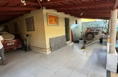 Terreno à venda na Rua RI 3, 28, Residencial Itaipu, Goiânia