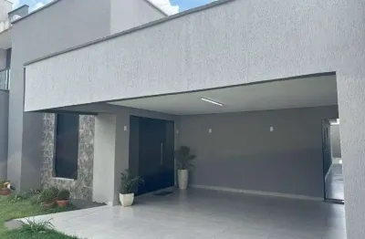 Casa 3 quartos, sendo uma suite, 168 metros, próximo a ufg.