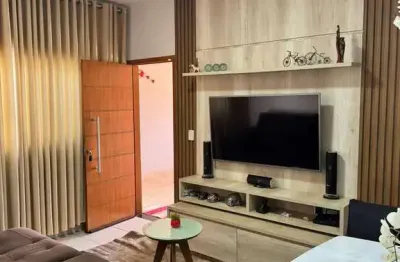 Casa com piscina 3 quartos sendo 1 suíte - jardim montserrat