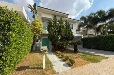 Excelente sobrado à venda no portal do sol ii sendo 256,00 m² e 4 suítes.