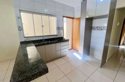 Casa à venda de 78,00m² de 2 quartos sendo 1 suíte no residencial ytapuã.