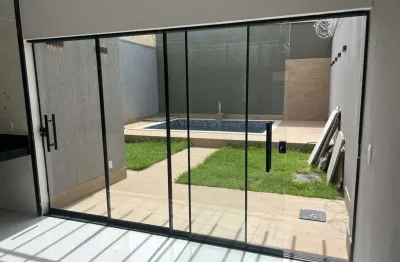 Vende-se Sobrado Jardim Atlântico próximo ao Parque Cascavel