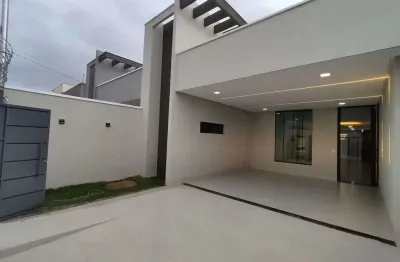 Excelente casa à venda sendo 3 Suítes Plenas, 150,00m² no Jardim Atlântico.
