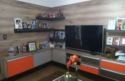 Casa a venda com 03 dormitórios próximo ao monotrilho por r$ 600.000,00
