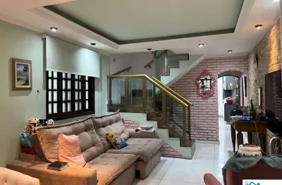 Luxuosa casa à venda no jardim sapopemba, são paulo-sp! 3 quartos, 1 suíte, 2 salas, 3 banheiros, 2 vagas de garagem e 200m² de área!