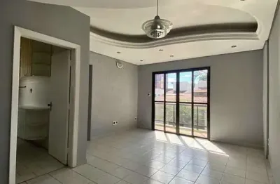 Apartamento com 3 quartos para alugar na Rua Marquês do Herval, 82, Centro, Taubaté