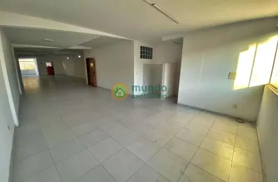 Ponto comercial para alugar na Rua Mariano Moreira, 65, Centro, Taubaté