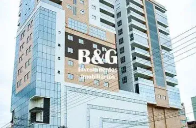 Apartamento 3 suítes e 3 vagas de garagem - quadra mar!