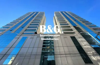 Apartamento capa de revista | 3 suítes | 300m da praia.