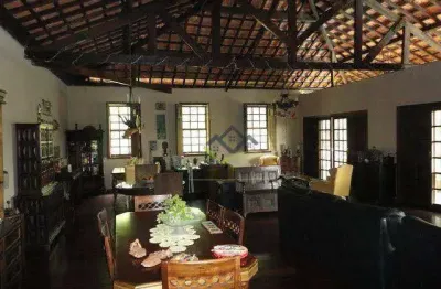 Chácara com 8 quartos, 6700 m² - venda por R$ 4.000.000 ou aluguel por R$ 17.700/mês - Parque Morumbi - Mogi das Cruzes/SP