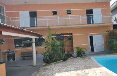 Sobrado com 4 quartos à venda, 229 m² por R$ 1.590.000 - Centro - Arujá/SP