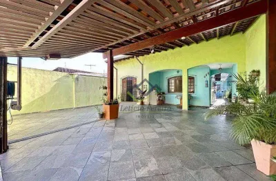 Casa com 3 dormitórios à venda, 204 m² por R$ 980.000 - Vila Figueira - Suzano/SP