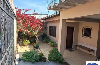 Casa a venda, 03 quartos, suíte, churrasqueira, 01 vaga, cangaíba