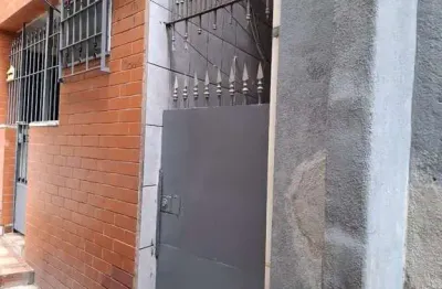 Casa com 1 quarto para alugar na Vila Araguaia, São Paulo 