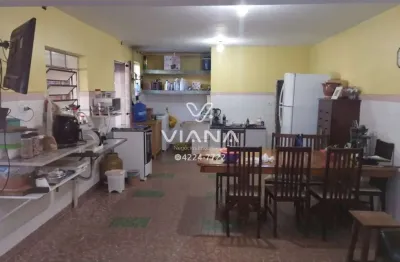 Casa à Venda com 3 dormitórios no bairro Barcelona em São Caetano do Sul.