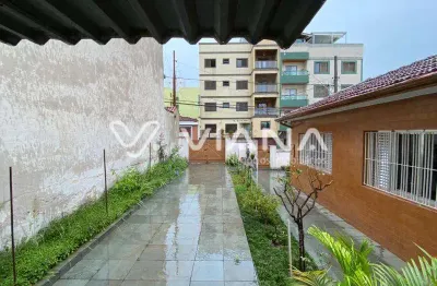 Casa 2 dormitórios á venda no bairro santa maria em são caetano do sul!!