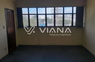 Conjunto comercial no bairro vila califórnia em são paulo.