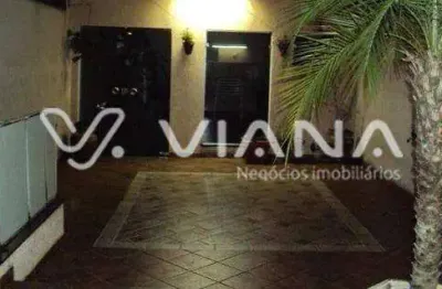 Sobrado de 271 m² de área construída  à venda no bairro campestre em santo andré