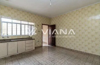 Casa térrea com 2 dormitórios e quintal amplo à venda no bairro cerâmica - são caetano do sul