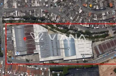 Galpão á venda no bairro jardim triãngulo em taboão da serra