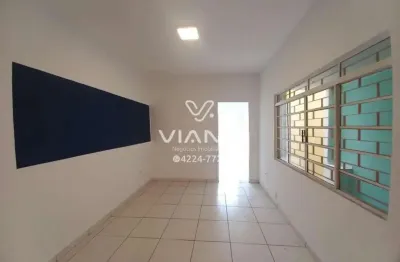 Sobrado com 2 dormitorios para  locação no bairro cerâmica em são caetano do sul !