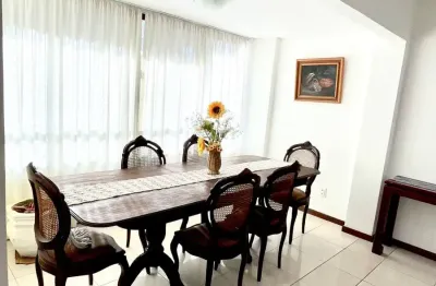 Cobertura a venda, 253m2, 4/4, 03 suítes, 02 vagas de garagem