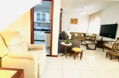 Cobertura a venda, 253m2, 4/4, 03 suítes, 02 vagas de garagem