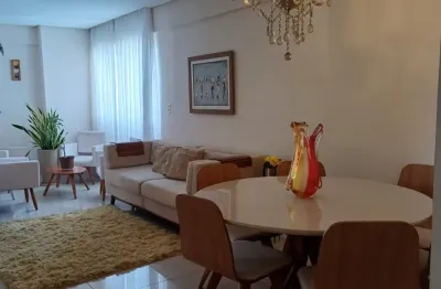 Apartamento à venda 2/4, 62m2, varanda integrada, vaga de garagem