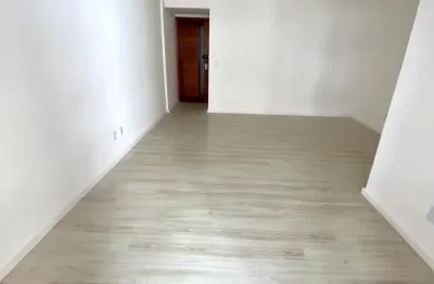 Apartamento à venda 4/4. suíte, 94m2, varanda, 02 vagas garagem