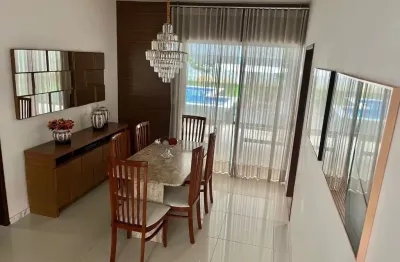 Casa de dois andares, 04 suítes, 246m2, lavabo,varanda,