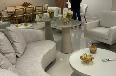Apartamento à venda, 03 suítes, lavabo, varanda incorporada a sala, 02 vagas de garagem