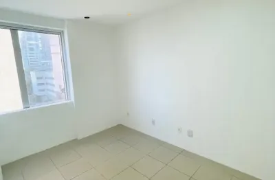 Sala comercial, 34m2, sala com divisoria, lavabo, vaga garagem