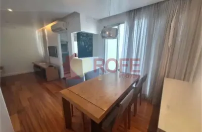 Apto reformado com 2 suítes + lavabo e 2 vagas à venda, 70m² moema sp