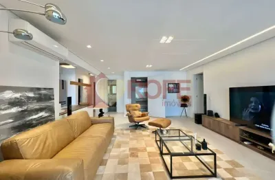 Apartamento á venda de 157m² com 3 dormitorios sendo 3 suites e 2 vagas de garagem