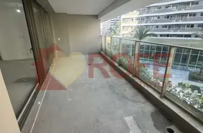 Maravilhoso apartamento no prédio mais luxuoso de moema pássaros!!!